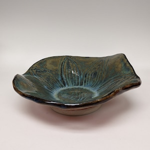 Handmade Sgraffito Ceramic Plate: Flower Design Pottery