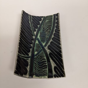 Sgraffito Ceramic Soap Dish: Handmade Pottery Plate