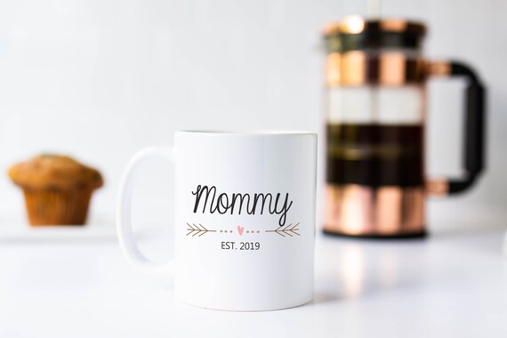 mom est 2019 mug