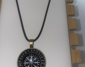 Men's Nordic Vegvisir Necklace - Viking Runes Compass Pendant Talisman - Norse Charm (Bronze)