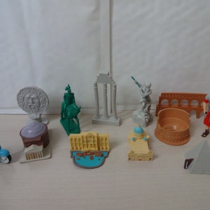 Around The World Series - Rome set of 12 plastic Cake Toppers