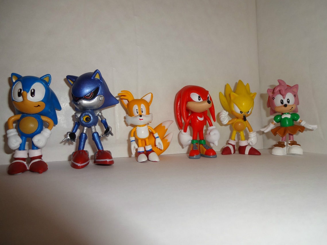 Mister A Gift Sonic The Hedgehog set of 6 plastic Cake