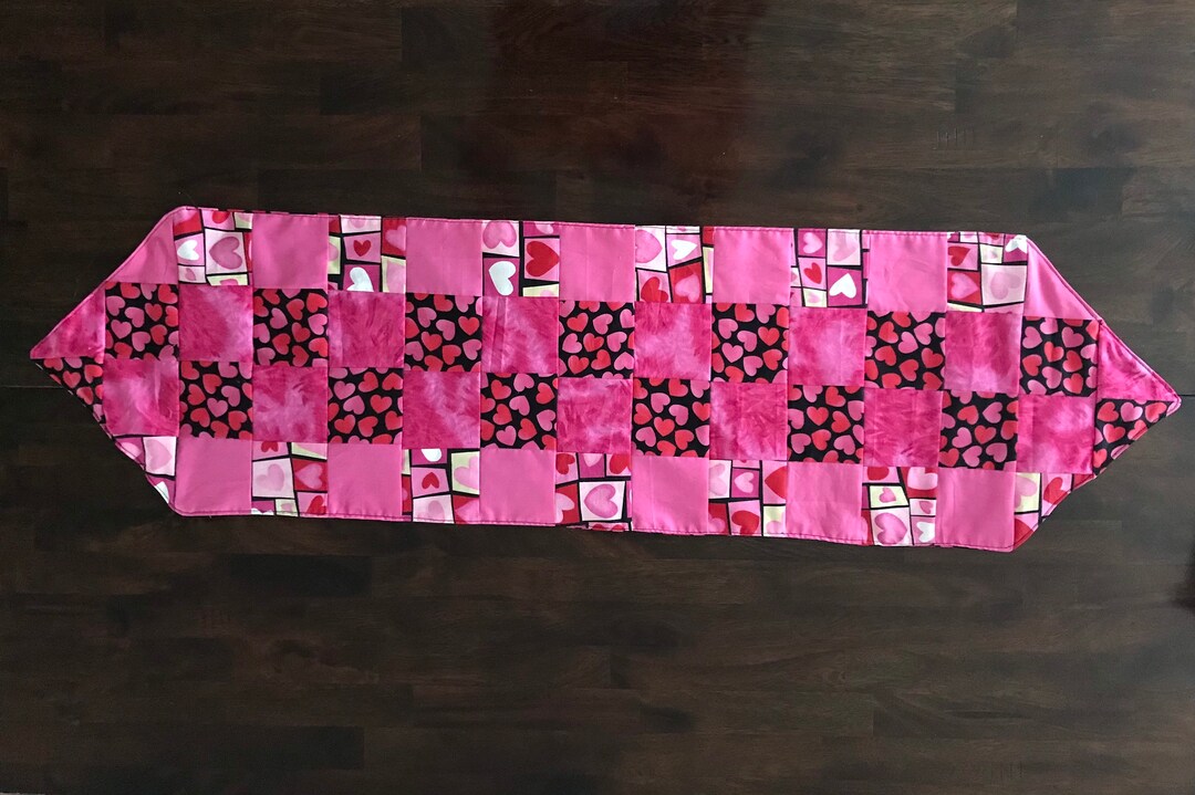 Heart Reversible Table Runner - Etsy