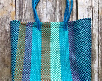 Handmade plastic bag, Beach Bag, Summer bag, Plastic tote, Oaxacan tote style, Mexican tote style, handwoven plastic bag