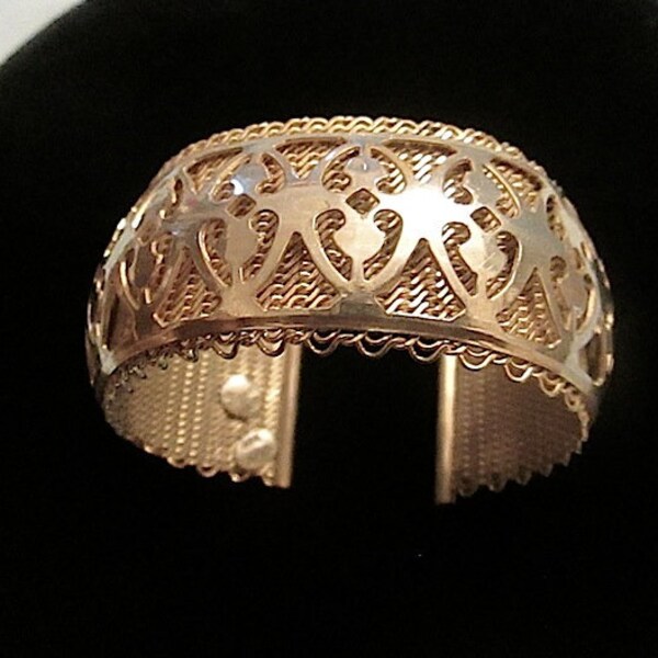 Vintage Costume "Jewelry by Julio" Wide Gold Tone Mesh Cuff Bangle Bracelet by Julio Marsello