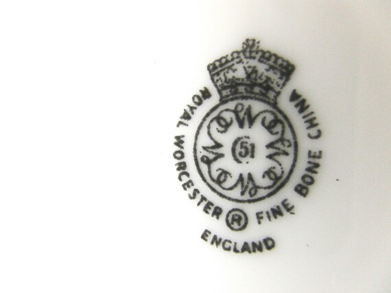 Vintage White Bone China Bangle: Kenneth Jay Lane… - image 9