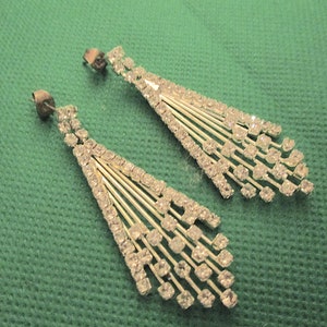FREE SHIPPING! Lovely Pair of Vintage Bling-Bling Holiday/Celebration Clear AB Rhinestone Long Drop Post Earrings - Gift For Her