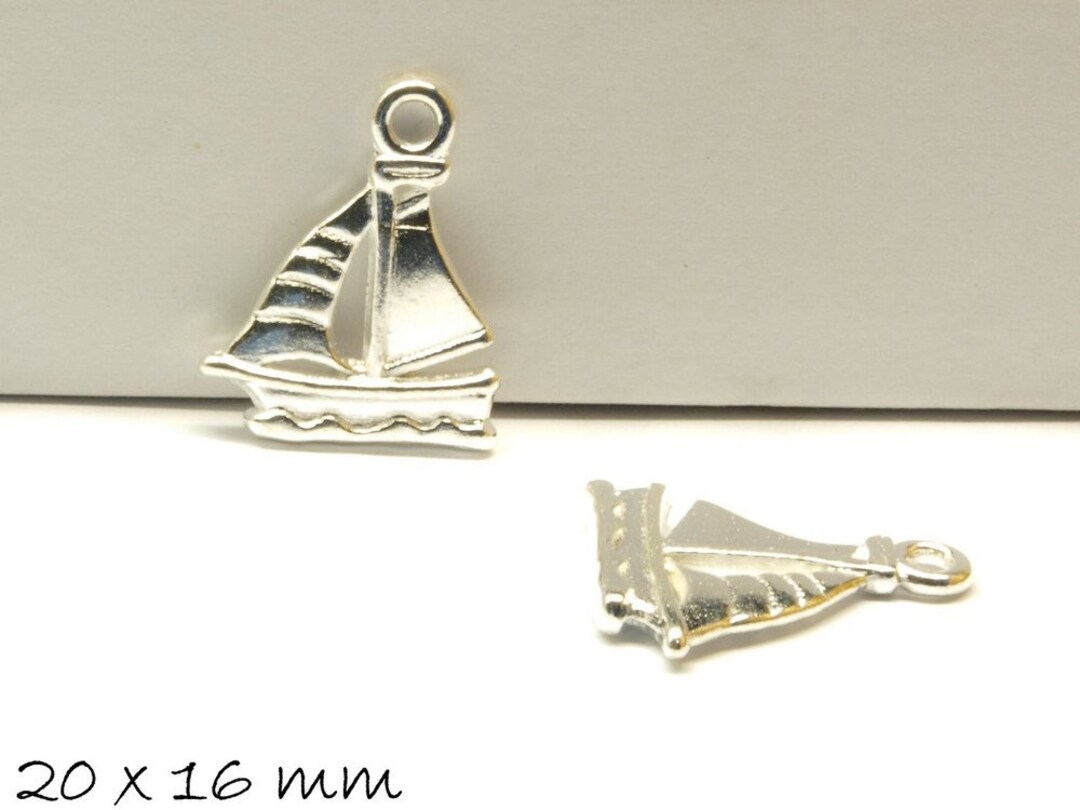 Pendentif Vintage En Nacre D'ormeau - Bateau Voilier En Métal Argenté - Breloque Ancienne - Occasion