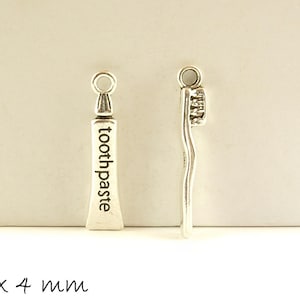 Anhänger Zahnpasta & Zahnbürste in alt silber, 25 x 4 mm