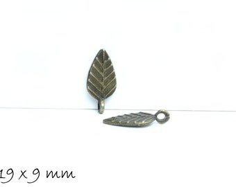 Pendant leaves bronze vintage 19 x 9 mm