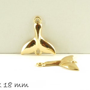 whale fin pendant gold 20 x 18 mm