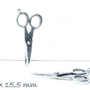Pendant scissors 36 x 15.5 mm antique silver