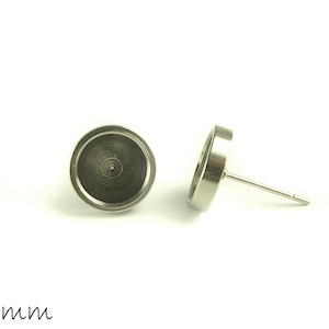 Solid ear stud blanks with cabochon setting (8 mm) made of stainless steel