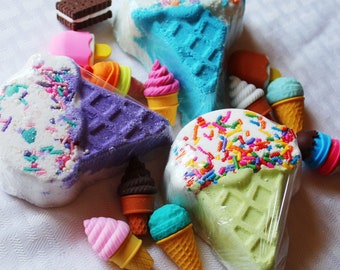 ice cream cone bath toy