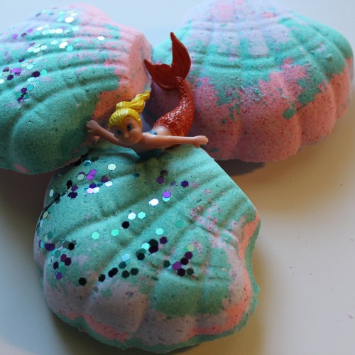 Mermaid Kisses Surprise Bath Bomb Etsy