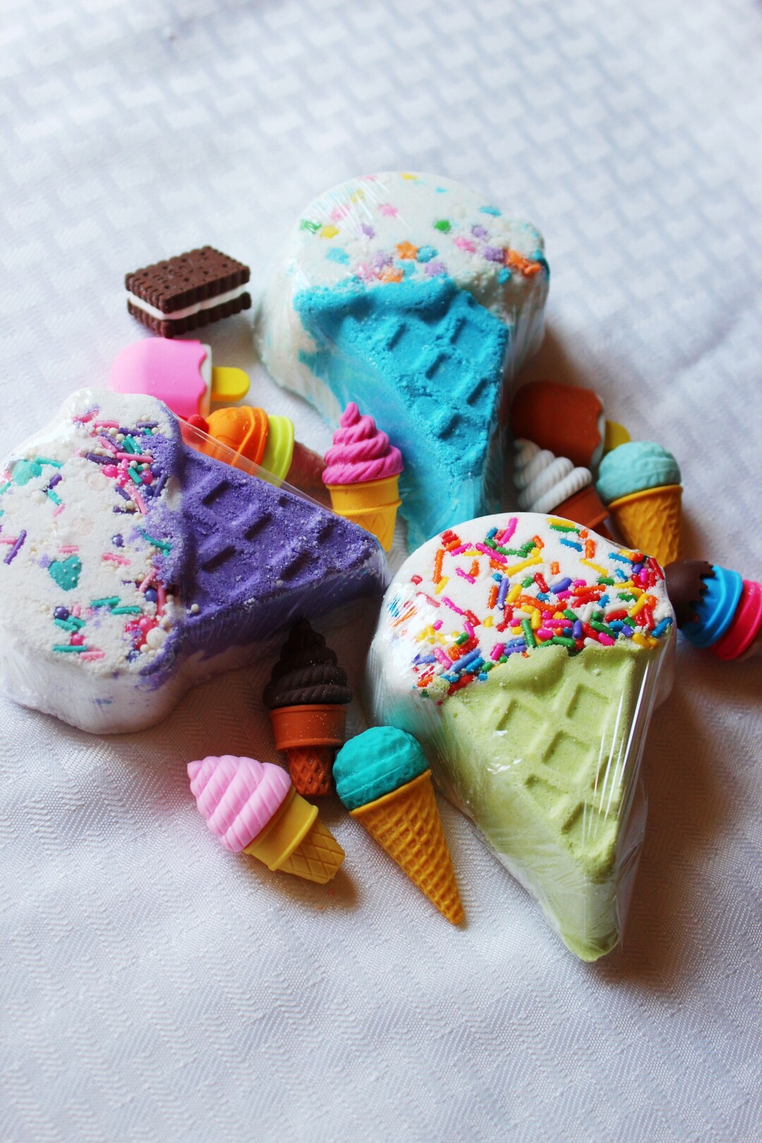 I Scream Surprise Bath Bomb // Surprise Bath Bomb // Ice Cream Bath Bomb // Bath Fizzy // Summer