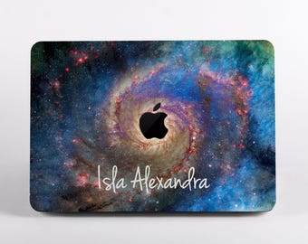 Étui personnalisé pour MacBook. Coque rigide spirale galaxie personnalisée avec nom pour MacBook Neo, MacBook Pro 14, MacBook Air 15, MacBook Air 13 et Pro 13 pouces.
