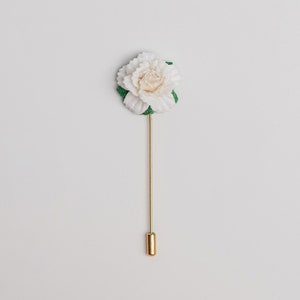 White Flower Lapel Pin, Suit Accessories for Men, Carnation Pin, Floral Boutonniere, Stylish Tuxedo Brooch, Groomsmen Lapel Pin for Wedding