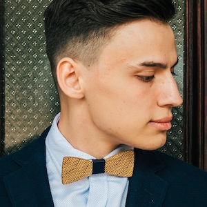 Men Bow Tie, Wedding Bow Tie, Engraved Bow Tie, Groomsmen Bow Tie, Best Man Bow Tie, Usher Gift,  Men Wooden Bow Tie, Wedding Accessories