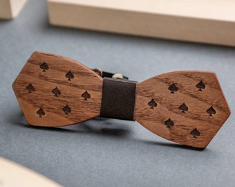 Houten vlinderdas, Ace of Spade Bowtie, Pocker Player Gift, Brown Bow Tie, Bruidegom Gift, Formeel evenement Mannen Accessoires, Cadeau voor hem, Kaartspeler