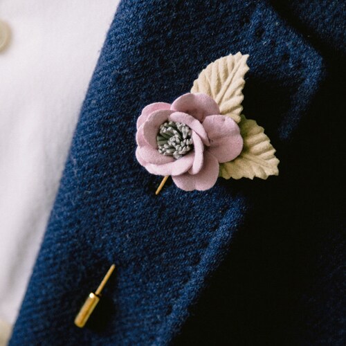Knighthood Men's Lapel Pin Handmade Lapel Flower Stick Boutonniere Pin with a Gift Box for Suit Wedding Groom 