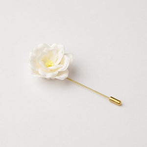 White Gardenia Boutonniere Pin, Cream Groom Stick Pin, Pin for Suit, Floral Boutonniere, Wedding Gardenia Brooch Lapel Pin, White Flower Pin image 4