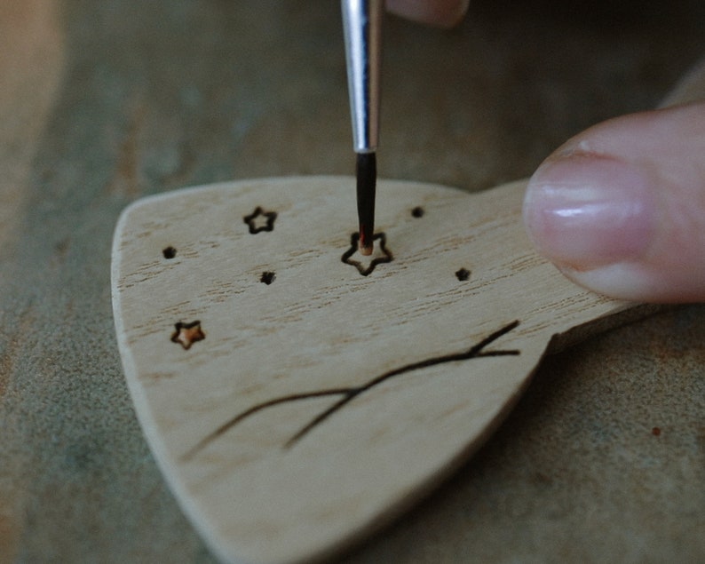 Regalo personalizzato per bambini, papillon in legno ragazzo/ragazza, papillon Piccolo Principe, piccolo regalo per bambini, papillon inciso e dipinto immagine 6