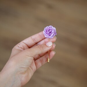 Purple Flower Lapel Pin, Lilac Brooch Pin, Lavender Jacket Lapel Pin for Wedding, Tuxedo Suit Accessories, Violet Rose Stick Pin Boutonniere zdjęcie 3