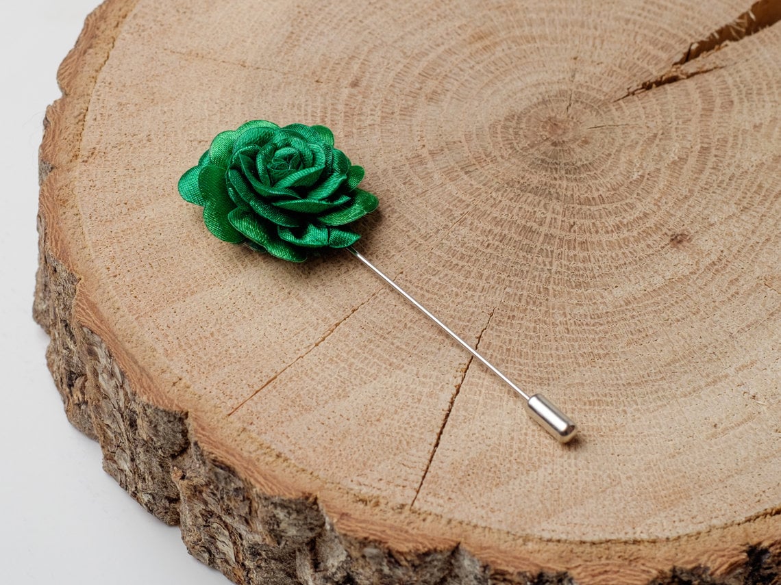 PATIKIL Spilla A Fiore Camelia Verde Scuro/Chiaro - 2 Pezzi, Spilla Da Bavero Per Uomo, Accessorio Per Abiti Da Sposa, Laurea E Anniversario