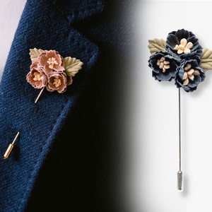Spilla da bavero per matrimonio con 3 rose delicate, regalo floreale per lui, accessorio floreale per abito da uomo in rosa cipria, spilla elegante per sposi e testimoni