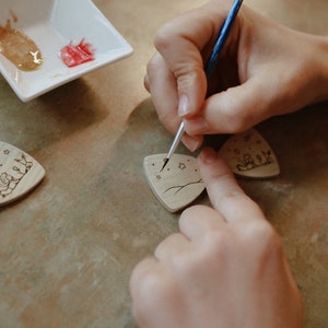 Regalo personalizzato per bambini, papillon in legno ragazzo/ragazza, papillon Piccolo Principe, piccolo regalo per bambini, papillon inciso e dipinto immagine 5