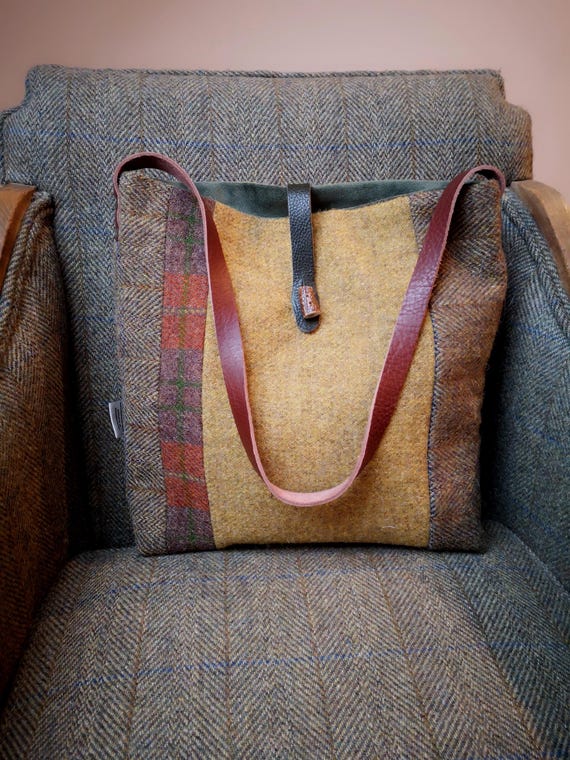 Dearg Harris Tweed tote bag