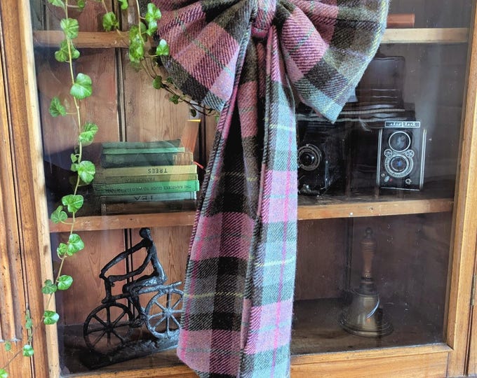 New big Harris Tweed bow