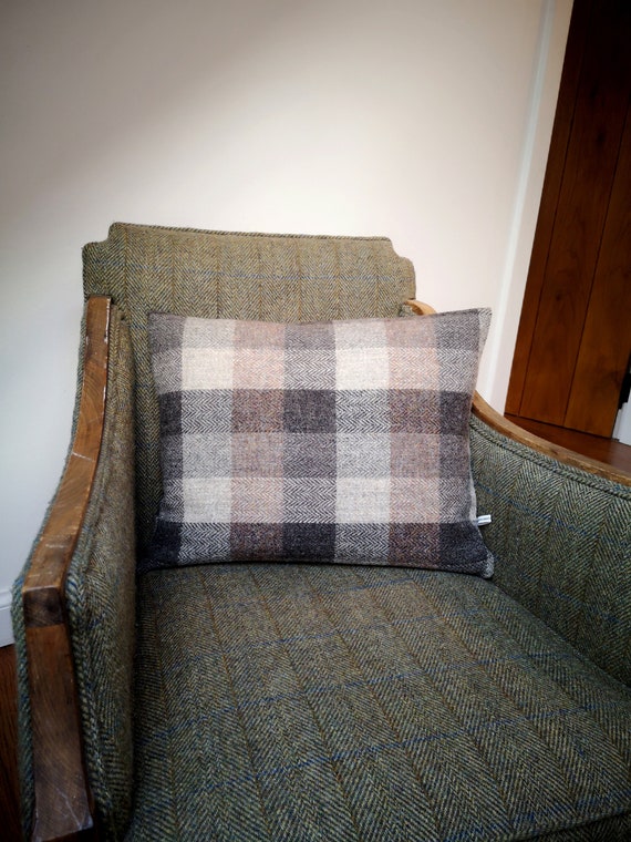 Dundee Harris Tweed cushion cover