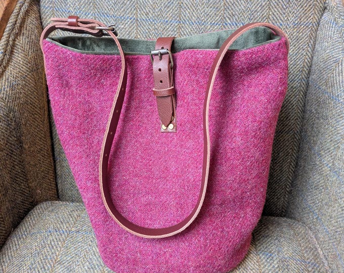 New Berry Harris Tweed tote bucket bag