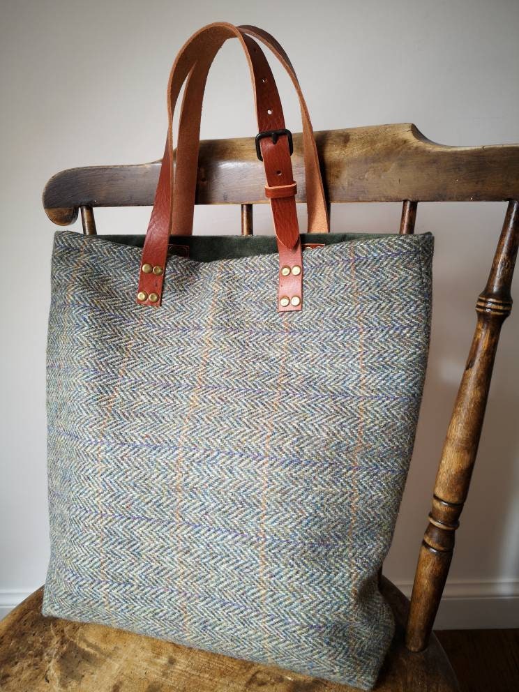 bag with leather handles