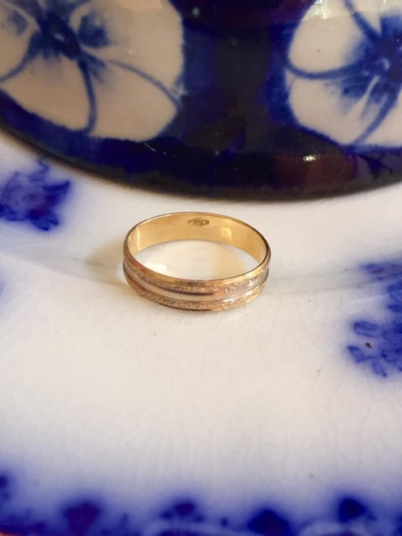 18 ct yellow gold band stacking ring Vintage sparkling diamond cut wedding band keeper ring