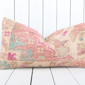 Handmade Turkish Kilim Pillow, Vintage Kilim Pillow, Decorative Throw Pillow, Home Decor, Boho Pillow, Kilim Cushion Cover, Couch Pillow