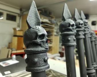 1 dozen Skull Fence Finial for PVC pipe (resin) - Perfect for Halloween and Haunted House Decor