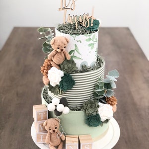 Large Gender-Neutral Sage Twins Twin Bears & Eucalyptus and Felt Flowers Diaper Cake Baby Shower Birthday Baby Sprinkle Gift Centerpiece