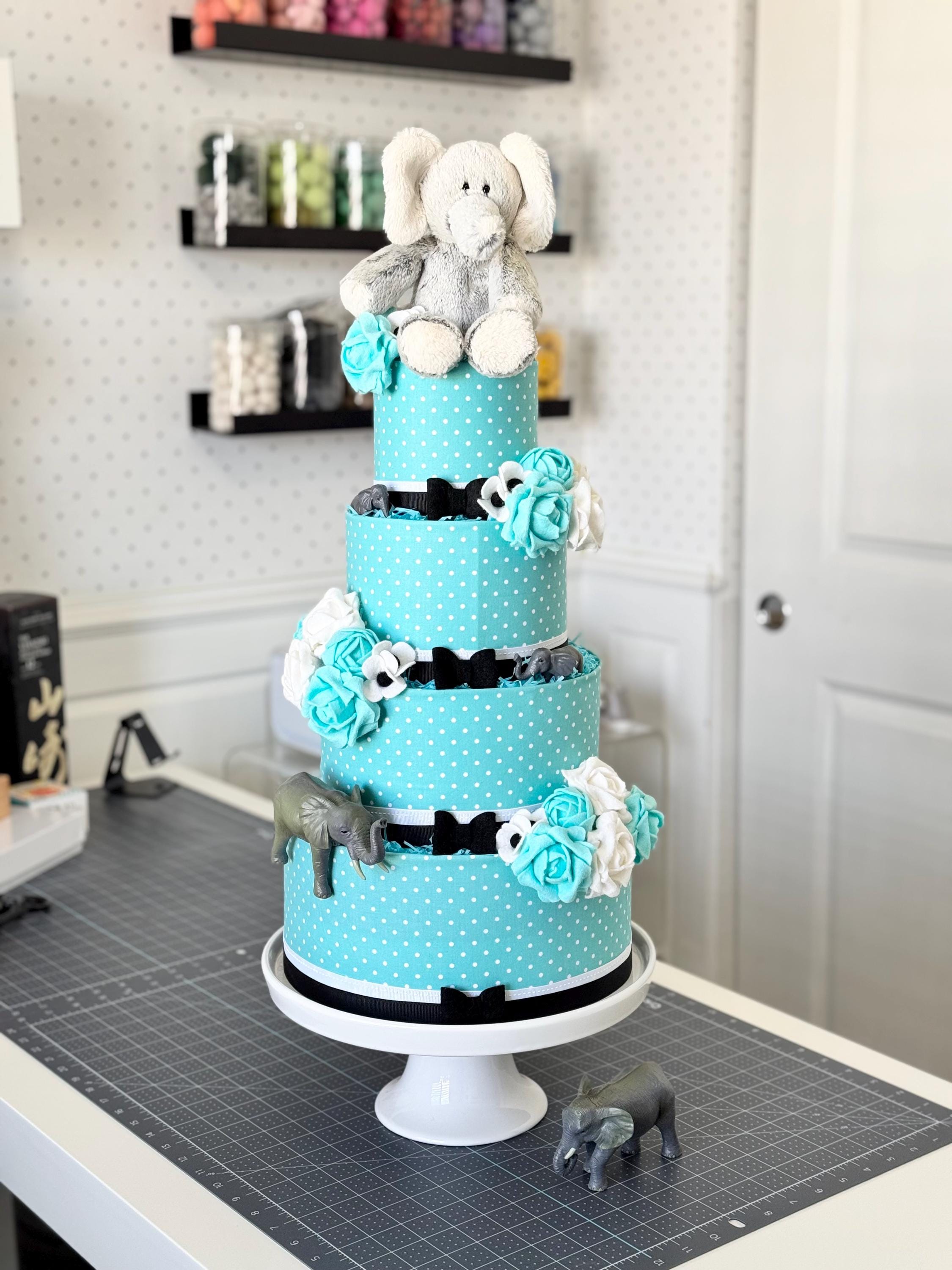 XXL Turquoise Elephants, Flowers and Bows Diaper Cake Baby