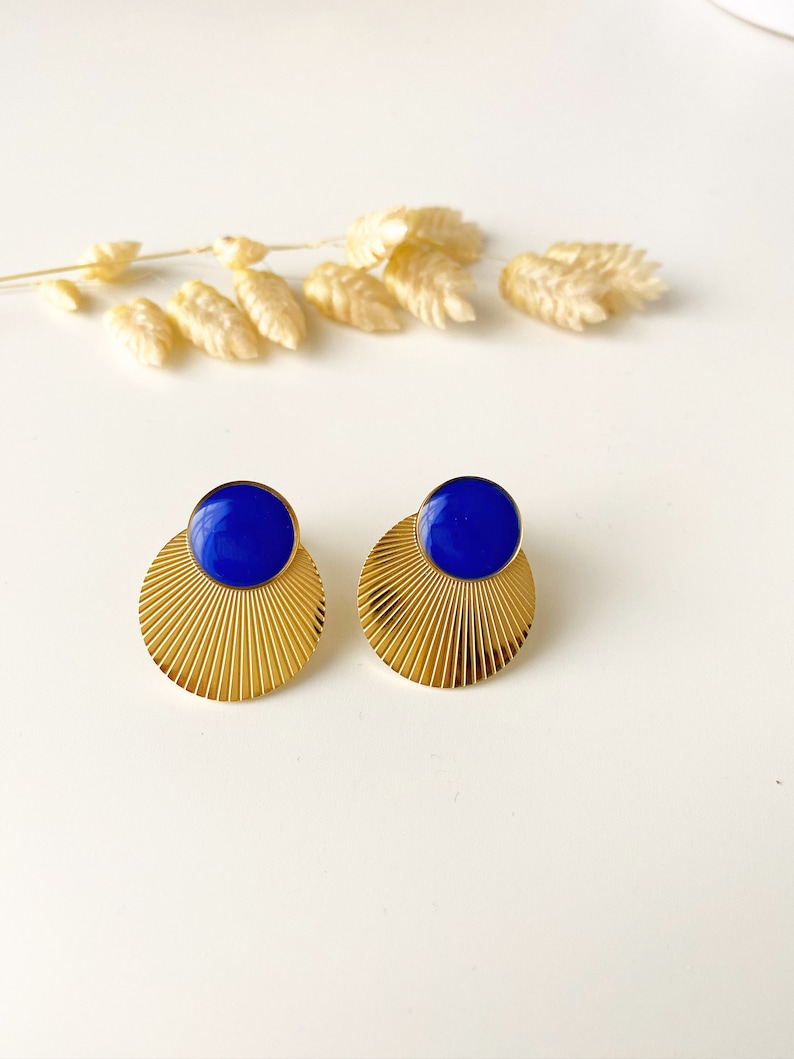 Royal blue lapis lazuli graphic earring, round art deco stud, CELESTE model, stainless steel image 7