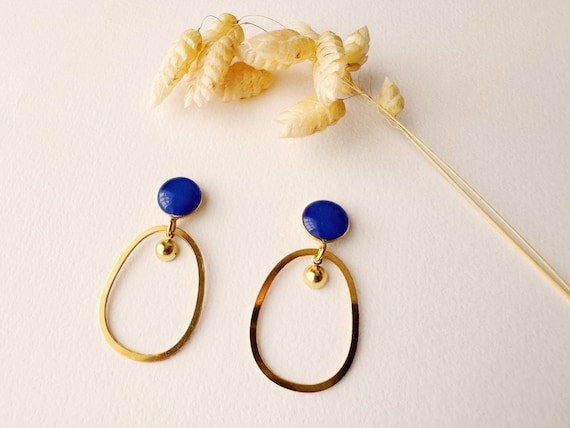 Royal blue lapis lazuli dangling earring, minimalist oval, LOUISE model, 24k fine gold