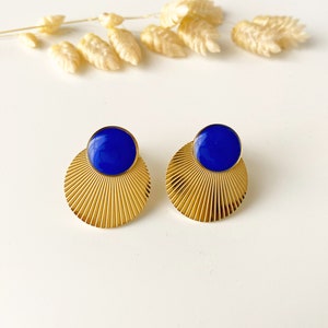 Royal blue lapis lazuli graphic earring, round art deco stud, CELESTE model, stainless steel image 9