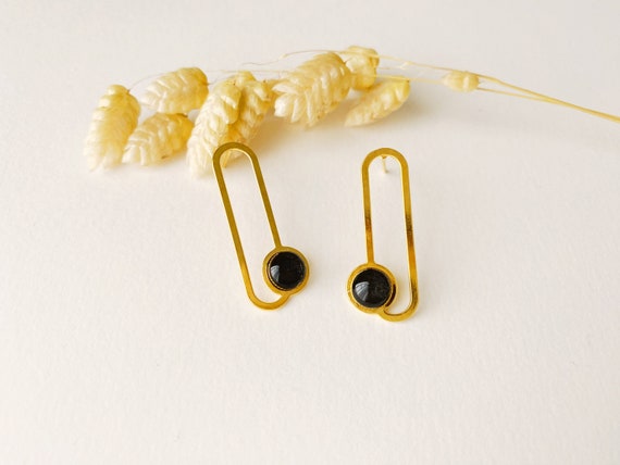 Minimalist graphic black earring, oval stud, ISIA model, 24k fine gold