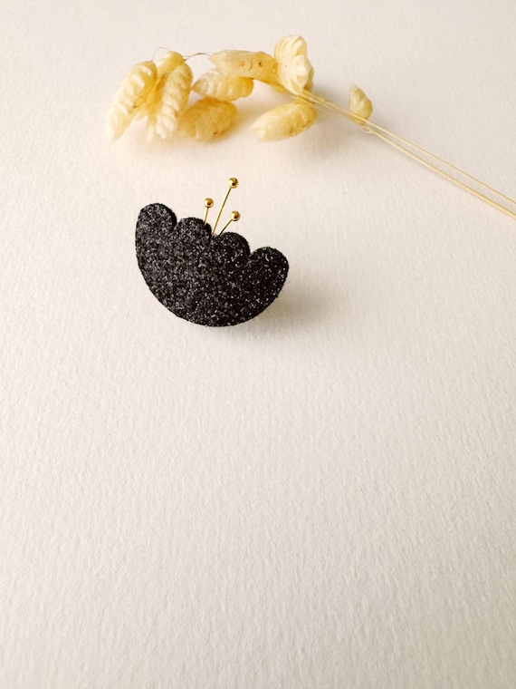 Black and gold flower brooch, PAILLETTE model, 24K fine gold
