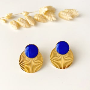 Royal blue lapis lazuli graphic earring, round art deco stud, CELESTE model, stainless steel image 1