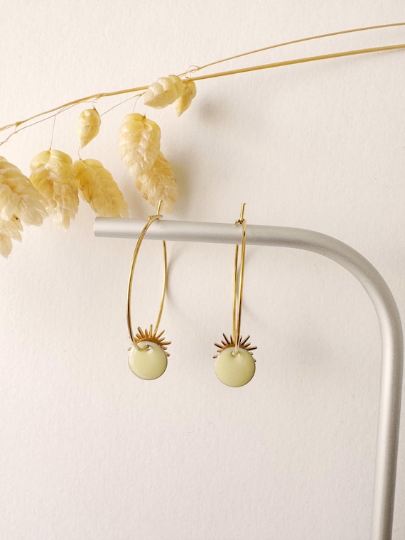 Cream sun pendant earring, sunny, elegant, beige, SUNNY model, gold-plated stainless steel hoop