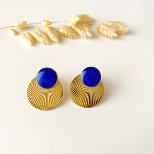 Royal blue lapis lazuli graphic earring, round art deco stud, CELESTE model, stainless steel image 4