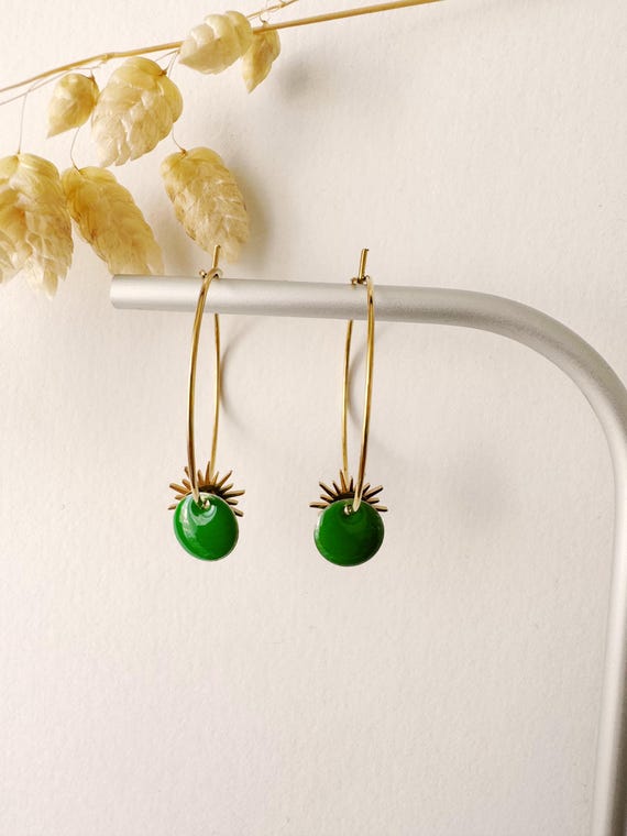 Green sun pendant earring, solar, elegant, SUNNY model, gold-plated stainless steel hoop